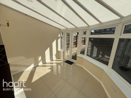 3 bedroom semi-detached house to rent - Photo 3