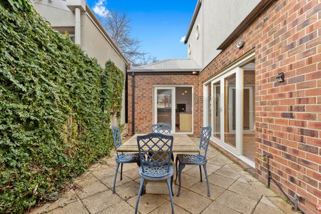 73 Sir Garnet Road, Surrey Hills - Photo 3