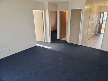 Apartment Located Close to The CBD - Photo 2