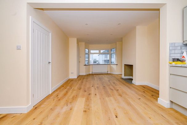 Wood Crescent, Hemel Hempstead - Photo 1