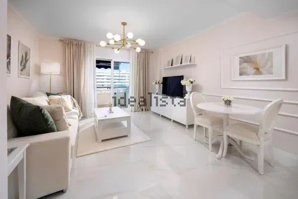 Alquiler de piso en Paseo Javier López - Photo 1