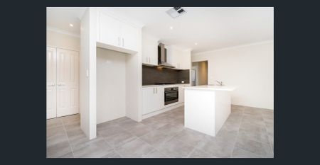 5 Chaplin Road, Success, WA 6164 - Photo 2