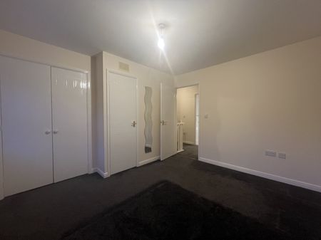 3 bedroom semi-detached house to rent - Photo 4