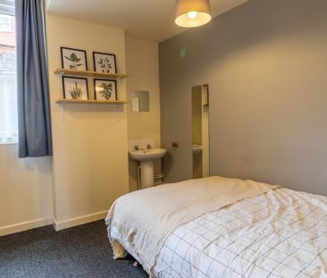 7 Bed Student Accommodation - Photo 6