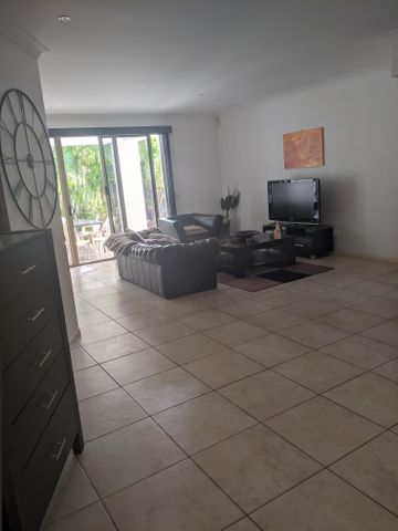 Varsity Lakes - Photo 2