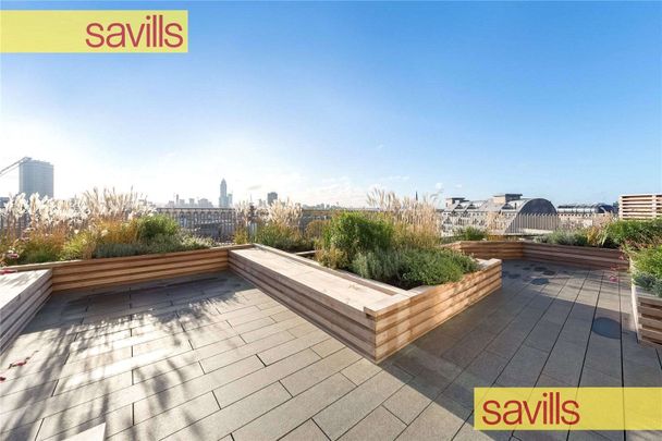 Very impressive, spacious modern apartment. Boasting an unusual 'Manhattan loft house' design style, 24/7 concierge, residents' gym and epic roof terrace with stunning southerly views. - Photo 1