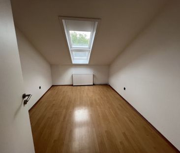 Ihre neue Mietwohnung in der Werftstraße - 4 ZKB, DG, sanierter Altbau - Photo 4