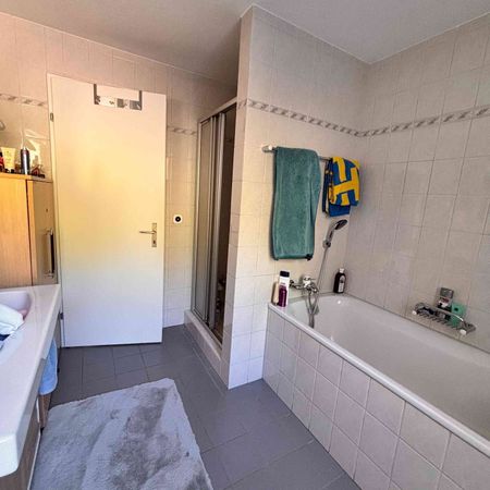 2.5 Zimmer, 80 m², 1. Stock - Photo 4