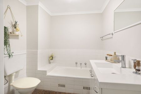 Two-Bedroom Apartment located In Wollongong CBD - Photo 5