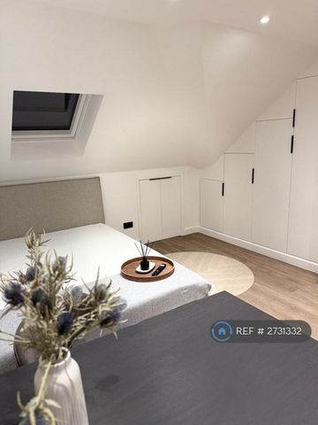 1 bedroom in a house share to rent - Photo 4