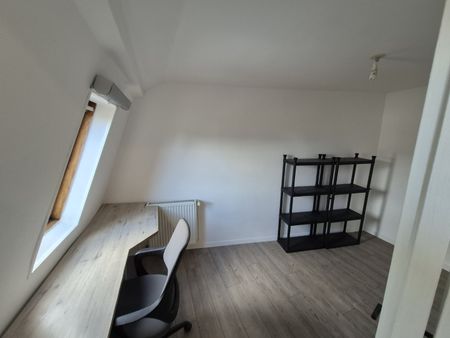 Location Appartement 2 pièces 57m² LILLE 59800 - Photo 5