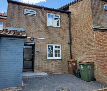 Barlow Close Room 3 - Photo 1