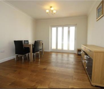 3 bedroom end of terrace house to rent - Photo 3