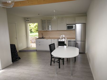 Solfagravägen, Huddinge - Photo 3