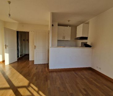 Courbevoie : Studio de 29.70m² - Photo 1