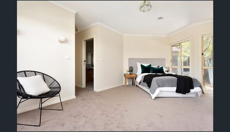 18 Carrington Road, Niddrie VIC 3042 - House For Rent | Domain - Photo 3