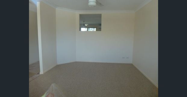 House in quiet complex - avail 5.12.25 - NO CATS OR DOGS - Photo 1