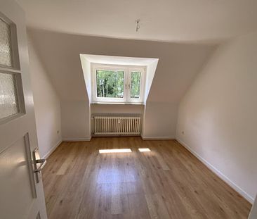 Tolle 2-Zimmer-Wohnung mit neuem Bad im Dachgeschoss in Hagen Eilperfeld! - Photo 1