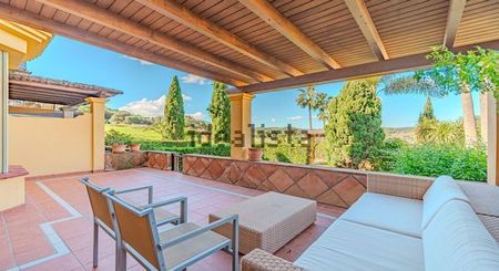 Alquiler de chalet adosado en Calle Guadaíra - Photo 4