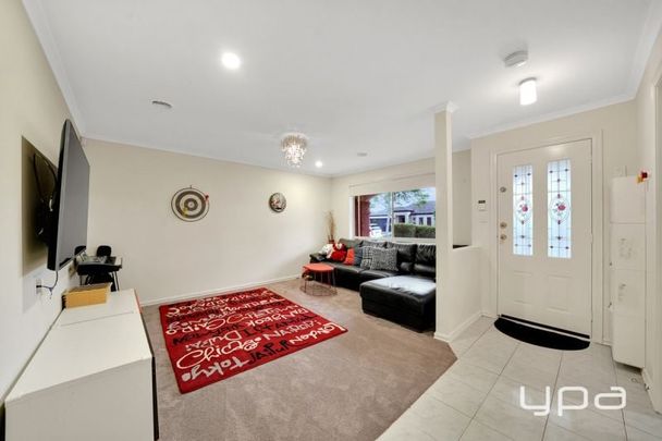 Stunning Family Home in the Heart of Boardwalk Estate!! - Photo 1