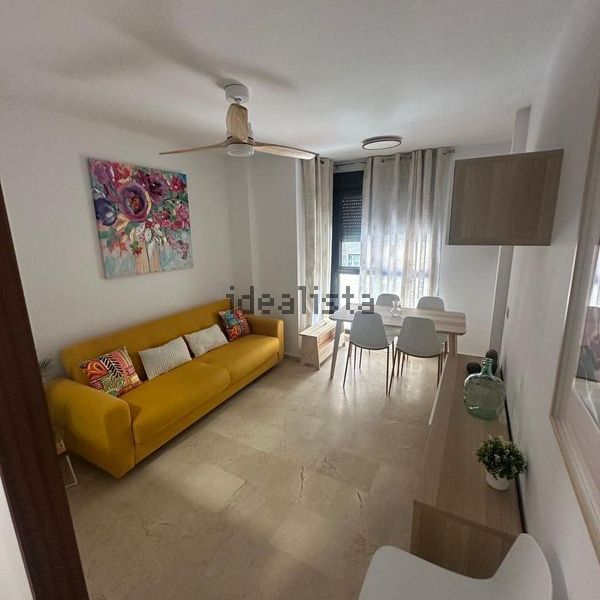 Alquiler de piso en Plaza del Hospital Civil - Photo 1