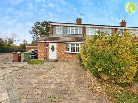 3 bedroom end of terrace house to rent - Photo 3