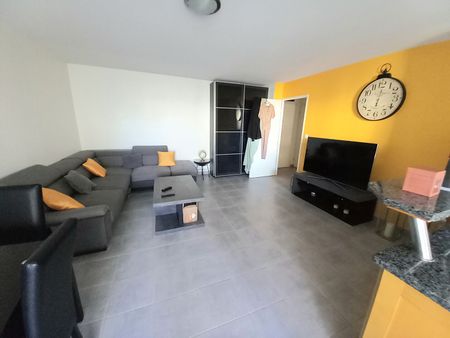 VITROLLES APPARTEMENT T2 MEUBLE TERRASSE, - Photo 5