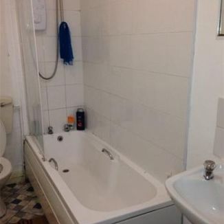 3 Bed - Fieldhead Street, Bradford, Bd7 - Photo 4