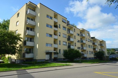 Schöne 2.5-Zimmerwohnung im 2. Obergeschoss - Photo 2