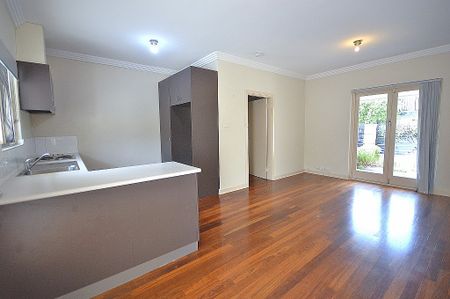 3/250 York Street, Subiaco WA 6008 - Photo 4