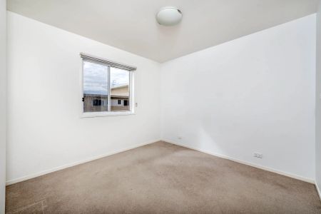 Stylish One-Bedroom Apartment in Prime Bruce Location - Photo 3
