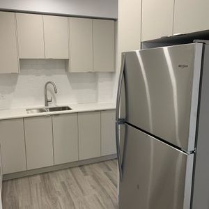 2 Bedroom - 4635 Avenue Clanranald, Montréal - Photo 2