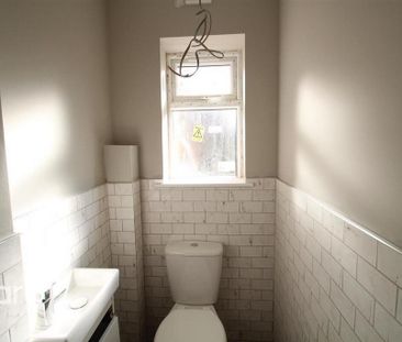 1 bedroom in a house share to rent - Photo 6