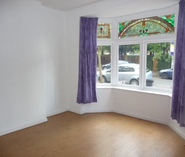 2 Bed - Westcotes Drive, Leicester, - Photo 3