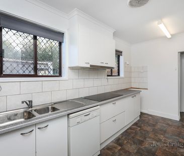 10 Belmar Avenue, Altona - Photo 4