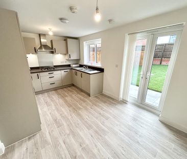 3 bedroom semi-detached house to rent - Photo 2