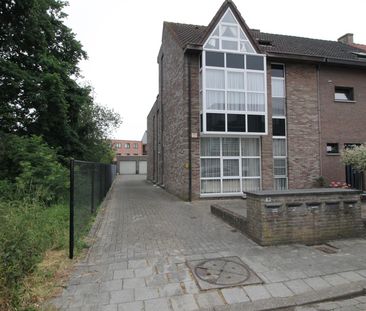 Een gerenoveerd appartement op de eerste verdieping achteraan met a... - Foto 5