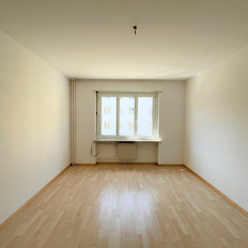 Wunderschöne Wohnung mit Balkon direkt beim Silberturm - Photo 1