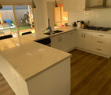 Narre Warren South - Photo 3