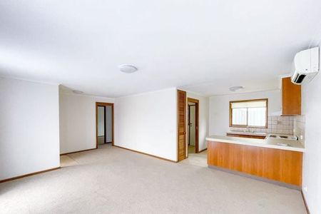 2/23 Nabilla Crescent Strathdale VIC - Photo 4