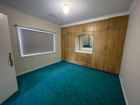 Country Living - Photo 3