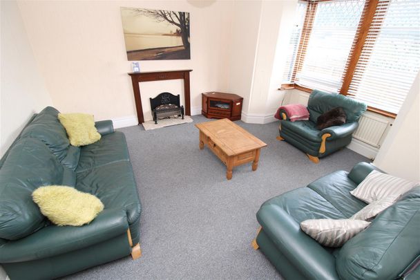 Room For Rent Belle Vue Terrace, Pontypridd - Photo 1