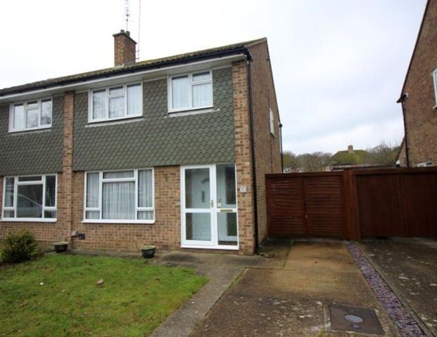 4 bedroom semi-detached house to rent - Photo 1