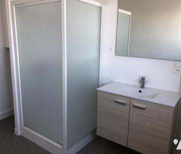 COUTANCES, place Général de Gaulle, appartement 4 pièces - Photo 5