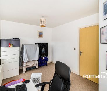 2 bedroom flat to rent - Photo 4