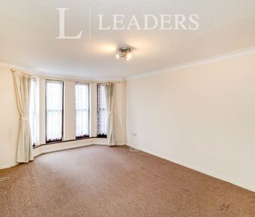 1 bedroom flat to rent Marks Court, Southend-On-Sea, Essex, SS1 - Photo 1