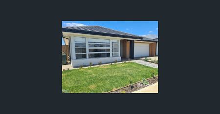 48 Grovedon Circuit, Donnybrook, Vic 3064 - Photo 3