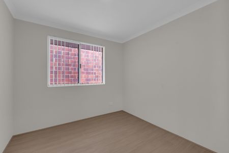 Four Bedroom Family Home in South Yunderup - Photo 4