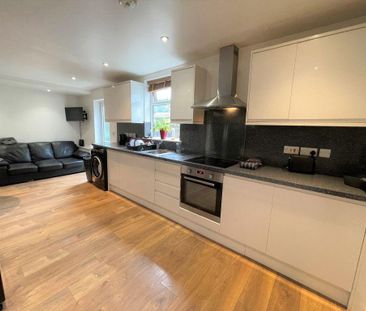 1 bedroom in a house share to rent - Photo 1