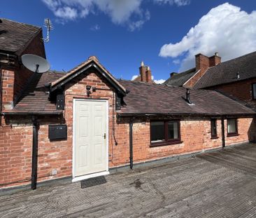Uttoxeter - Photo 1